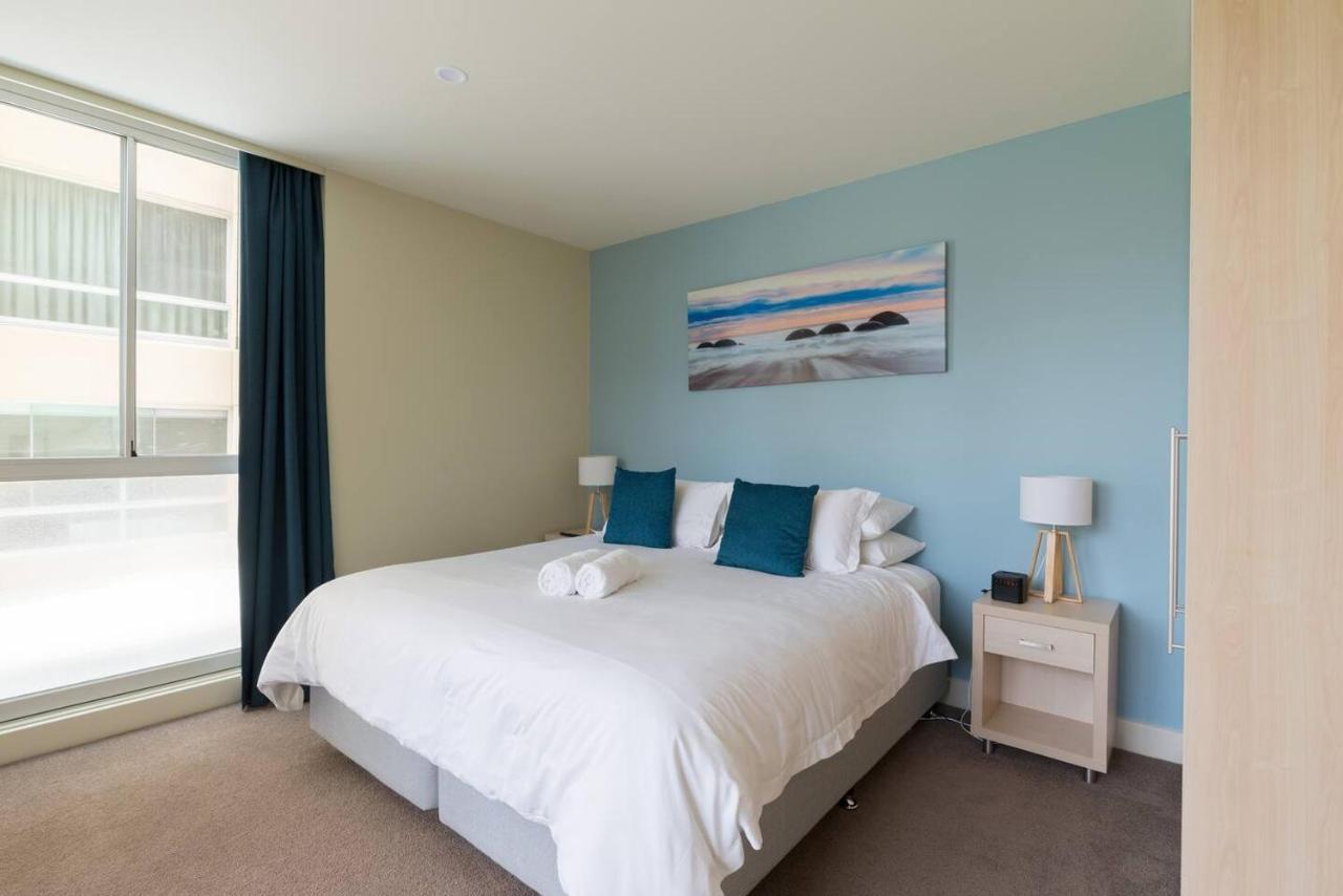 Beachside Luxury Apartments One & Two Bedroom In Beachfront Oaks Pier Building Glenelg Exteriör bild