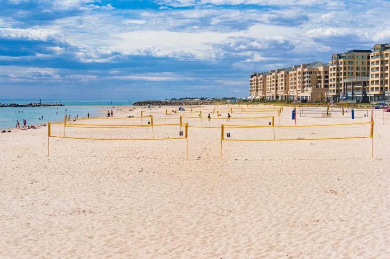 Beachside Luxury Apartments One & Two Bedroom In Beachfront Oaks Pier Building Glenelg Exteriör bild